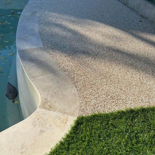 Revêtements Résineo pour piscines et terrasses dans le 34/30