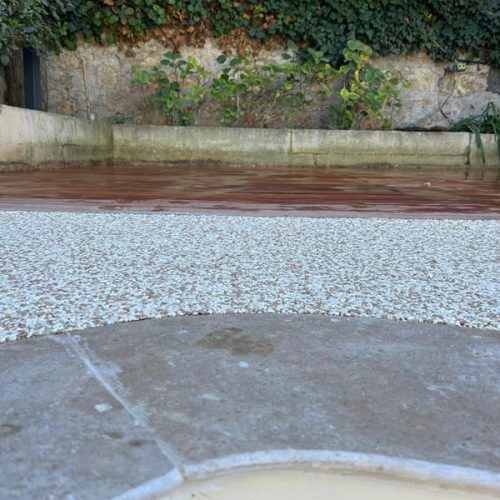 Revêtements Résineo pour piscines et terrasses dans le 34/30