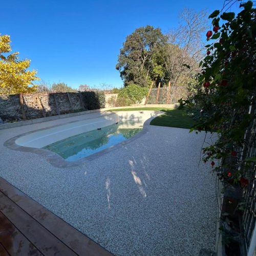 Revêtements Résineo pour piscines et terrasses dans le 34/30