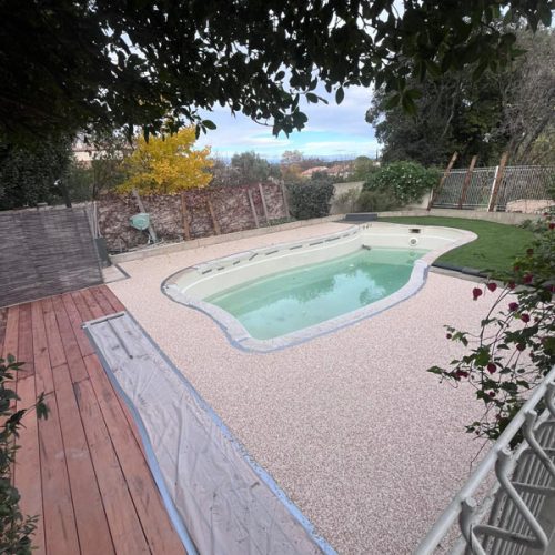 Revêtements Résineo pour piscines et terrasses dans le 34/30